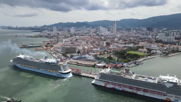 Georgetown Malaysia September 2022 Swettenham Cruise Ship Terminal Med Några — Stockvideo
