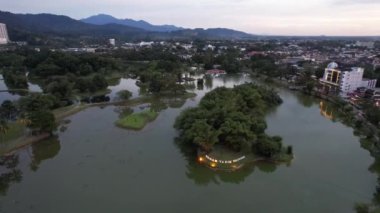 Taiping, Malezya - 24 Eylül 2022: Landmark Binaları ve Taiping Turistleri
