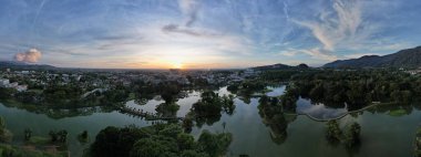 Taiping, Malezya - 24 Eylül 2022: Landmark Binaları ve Taiping Turistleri