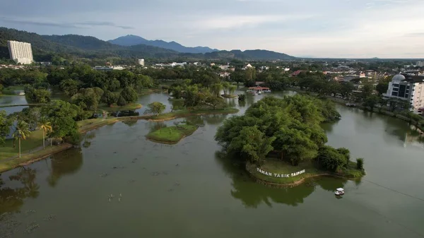 Taiping, Malezya - 24 Eylül 2022: Landmark Binaları ve Taiping Turistleri