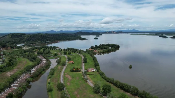 Taiping, Malezya - 24 Eylül 2022: Bukit Merah Laketown Taort