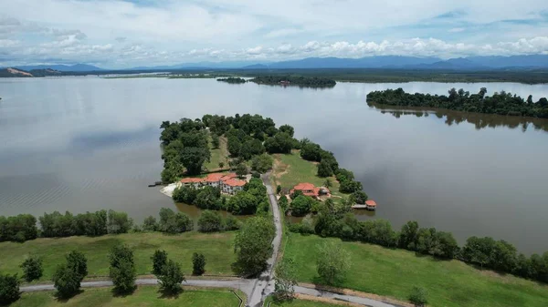 Taiping, Malezya - 24 Eylül 2022: Bukit Merah Laketown Taort