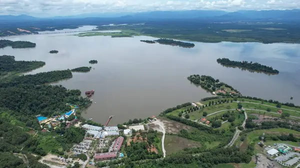 Taiping, Malezya - 24 Eylül 2022: Bukit Merah Laketown Taort