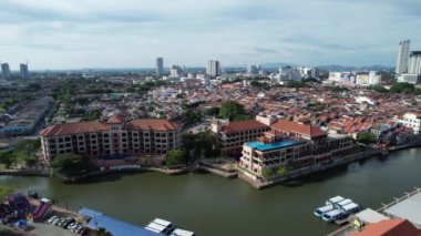 Malacca, Malezya - 16 Ekim 2022: Malacca Nehri Gezisi Hava Görüntüsü