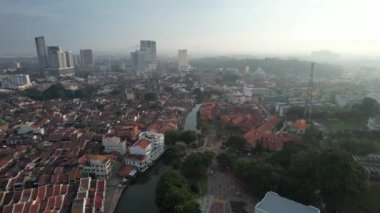 Malacca, Malezya - 16 Ekim 2022: Malacca Nehri Gezisi Hava Görüntüsü