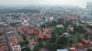 Malacca, Malezya - 16 Ekim 2022: Malacca Nehri Gezisi Hava Görüntüsü