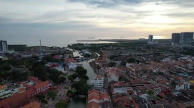 Malacca, Malezya - 16 Ekim 2022: Malacca Nehri Gezisi Hava Görüntüsü