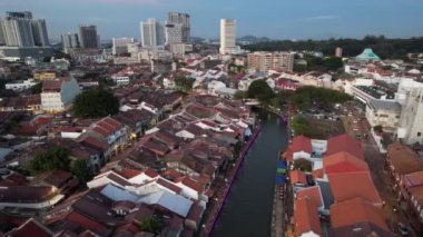 Malacca, Malezya - 16 Ekim 2022: Malacca Nehri Gezisi Hava Görüntüsü