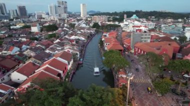 Malacca, Malezya - 16 Ekim 2022: Malacca Nehri Gezisi Hava Görüntüsü