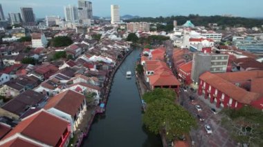 Malacca, Malezya - 16 Ekim 2022: Malacca Nehri Gezisi Hava Görüntüsü