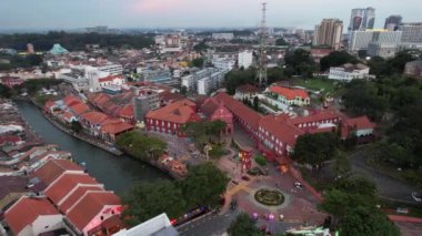 Malacca, Malezya - 16 Ekim 2022: Malacca Nehri Gezisi Hava Görüntüsü