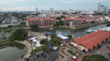 Malacca, Malezya - 16 Ekim 2022: Malacca Nehri Gezisi Hava Görüntüsü
