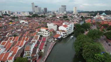Malacca, Malezya - 16 Ekim 2022: Malacca Nehri Gezisi Hava Görüntüsü