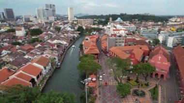 Malacca, Malezya - 16 Ekim 2022: Malacca Nehri Gezisi Hava Görüntüsü