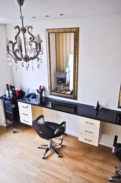 Kuaför ekipmanları ve iç