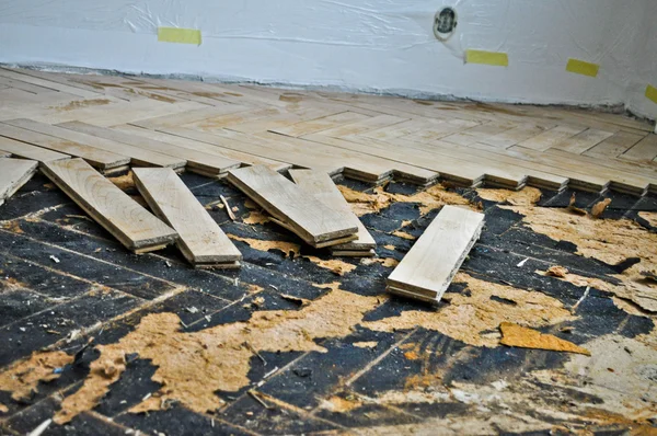 Reconstruction of an old wooden floor — Stock Photo, Image