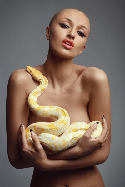Girl with python — Stock Photo, Image