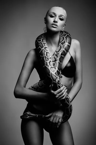 Girl with python — Stock Photo, Image