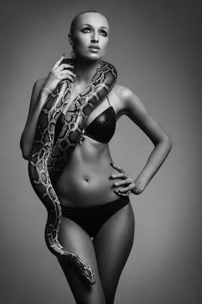 Girl with python — Stock Photo, Image