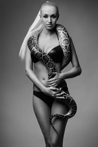 Girl with python — Stock Photo, Image