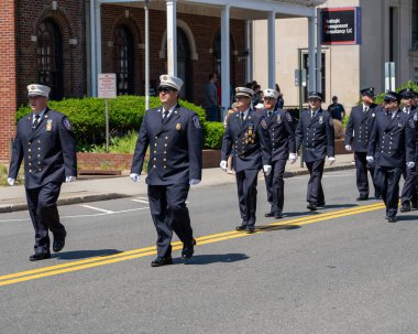 Hüzün, NY - ABD - 30 Mayıs 2022 Acı çeken İtfaiyeciler Yıllık Anma Günü Geçidi ve Töreni Yürüyüşü.