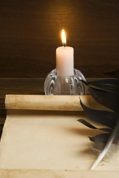 Vecchia carta con candela — Foto Stock