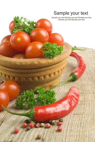 Tomaten und rote Chilischoten — Stockfoto