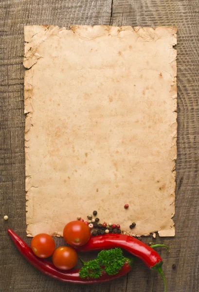 Gamla pappers-täcker och grönsaker för en meny eller ett recept — Stockfoto