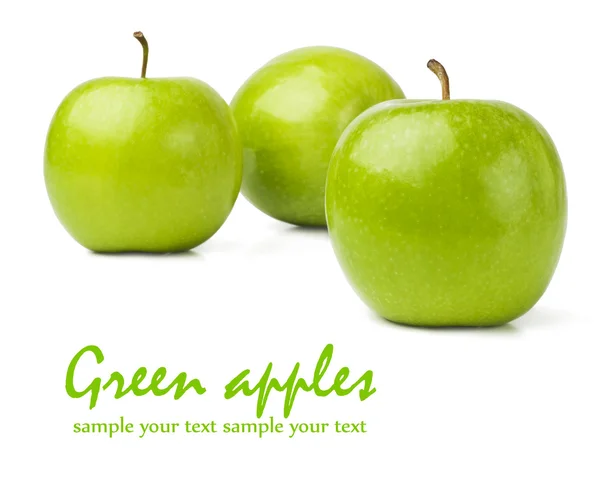 Zielone jabłka na białym tle — Zdjęcie stockowe