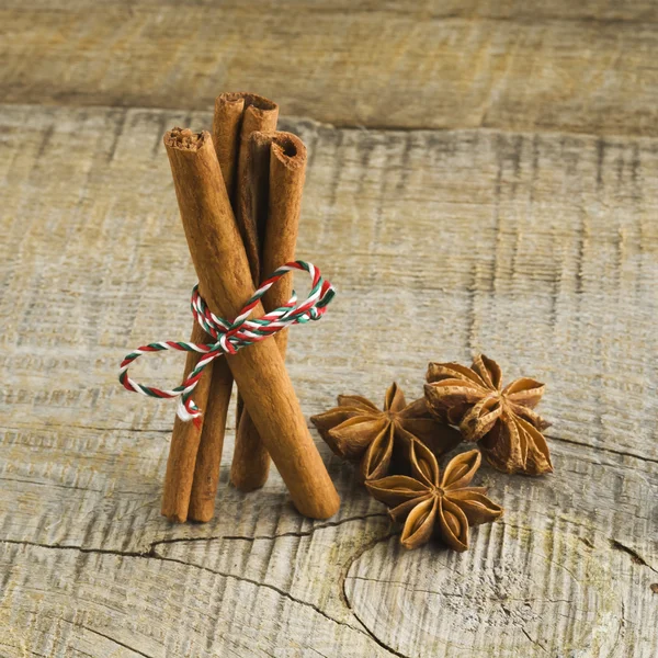 Star anise with cinnamon at christmas time (selective focus) — Stock Photo, Image