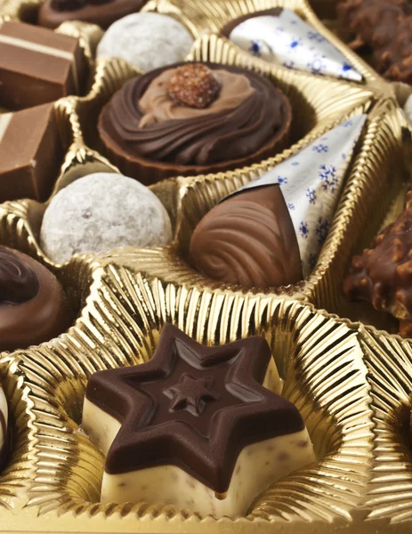 Milchschokolade Bonbons in einer Schachtel — Stockfoto