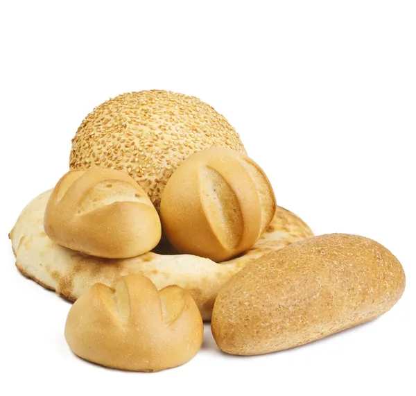 Um pão sobre um fundo branco — Fotografia de Stock