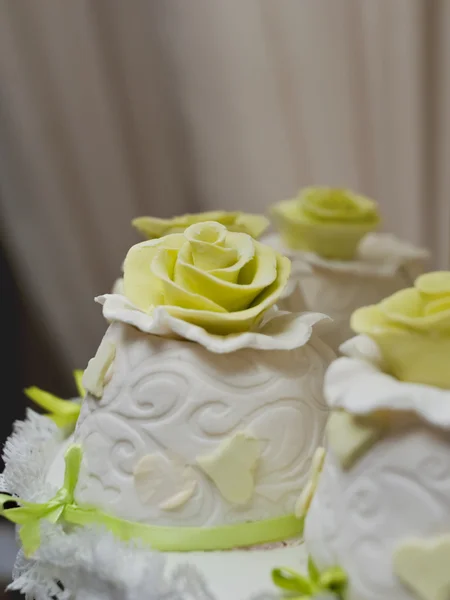 Wedding cupcakes — Stock Photo, Image