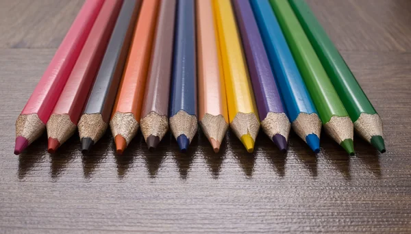 Image en gros plan du fond des crayons multicolores — Photo