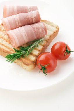rosemary ile jambon dilimleri