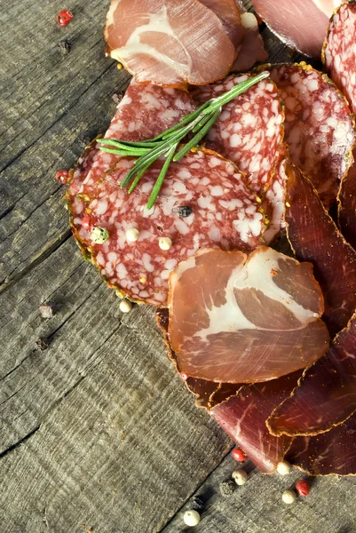 Tütsülenmiş sosis