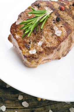 Baharat ile sığır eti biftek