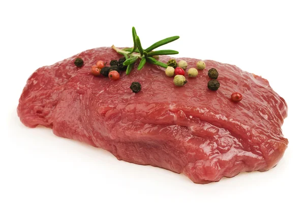 Przyozdobionym surowej wołowiny — Zdjęcie stockowe