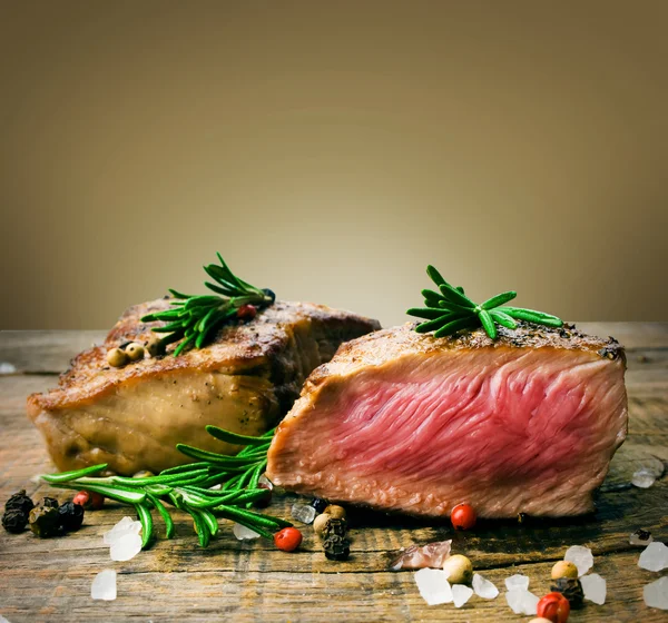 Plátek hovězí steak — Stock fotografie