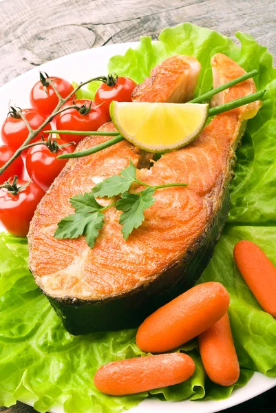 Salmon steak — Stock Photo, Image