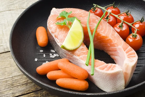 Salmon steak — Stock Photo, Image