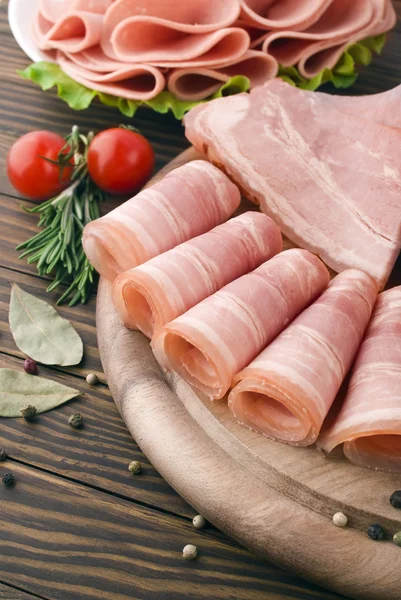 Taze jambon dilimleri — Stok fotoğraf