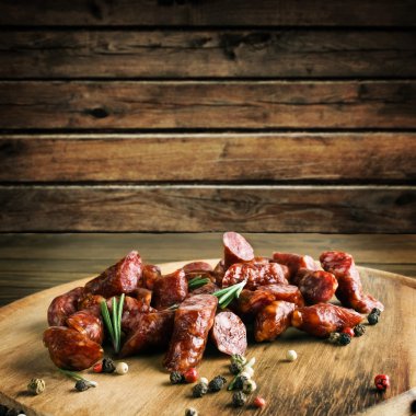 Tütsülenmiş sosis