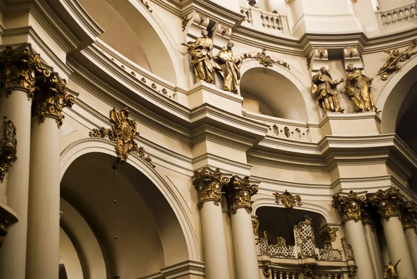 Dominicaanse kerk in lviv — Stockfoto