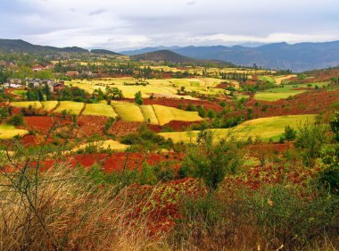 Çin'in güneybatısında içinde yatay