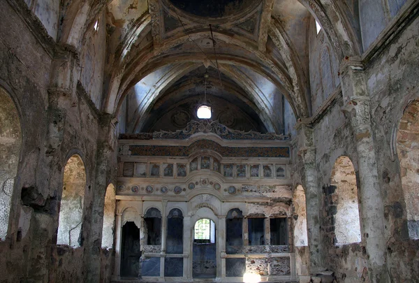 Ruinerna av övergivna kyrkan i Kayaköy, turkey — Stockfoto