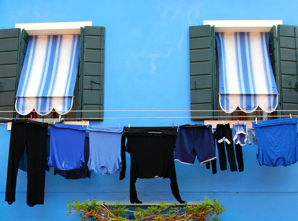 Kék ház, Burano sziget, Olaszország — Stock Fotó