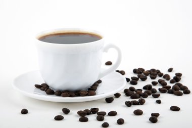 Kahve fincanı ve fasulye