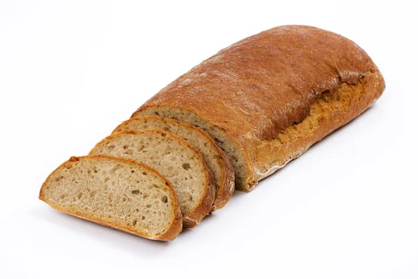 Brot in Scheiben auf weißem Hintergrund — Stockfoto