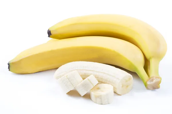 Die reifen Bananen mit Stücken — Stockfoto